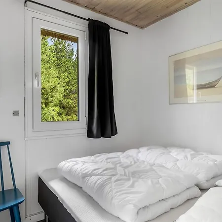 Alflak - 5-2km From The Sea By Interhome